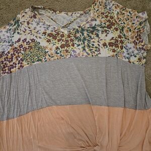 Maurices Multicolor Floral and Striped Short Sleeve Top